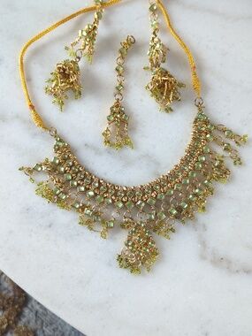 Pakistani Women's Jewelry Set Necklace, Tikka & Earring Set